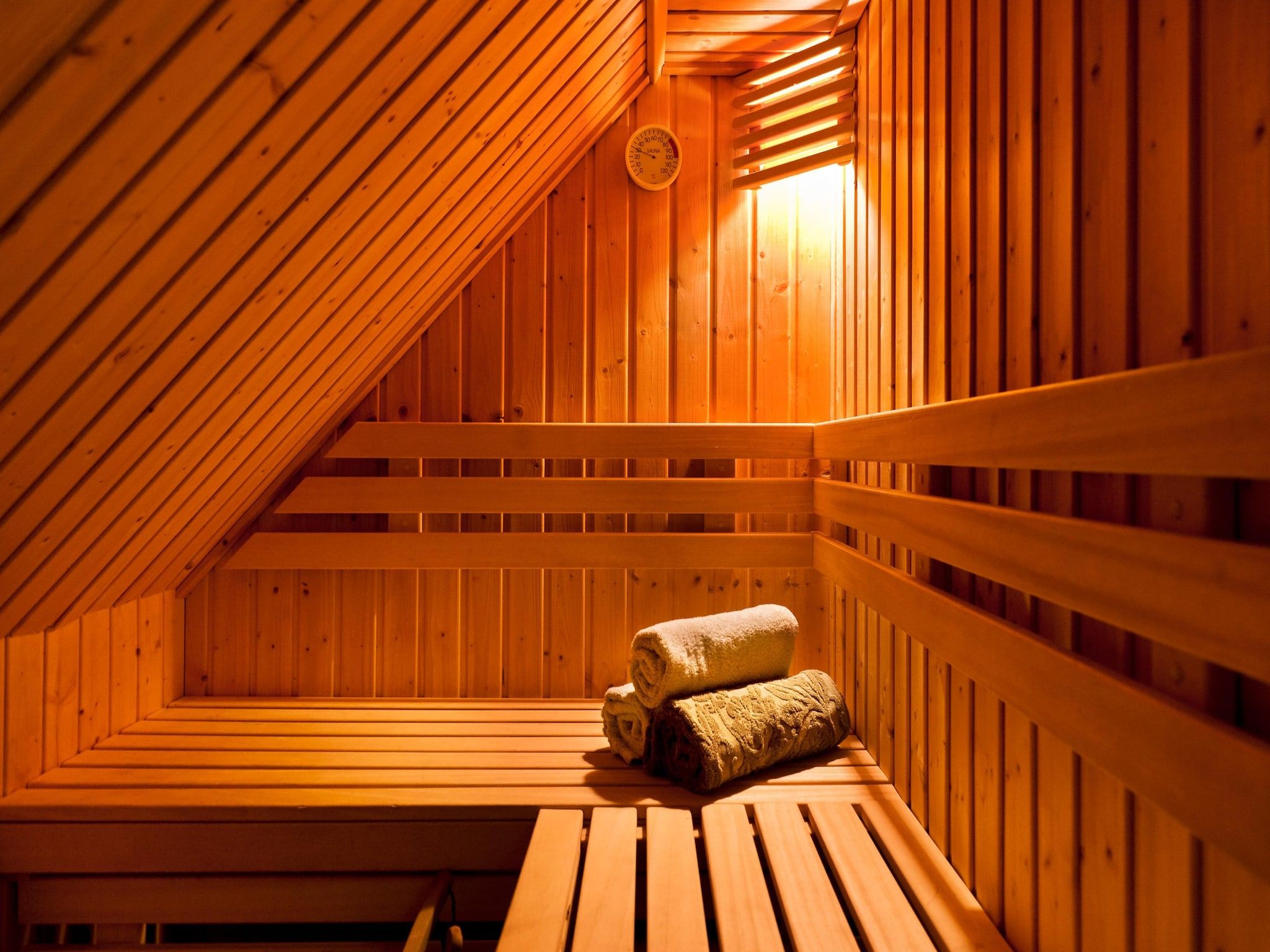 10 pers Lieskehuis Wellness de luxe met sauna buitenspa in Groningen - Foto 40 van 40