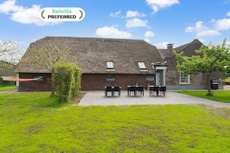 Boerderij met terras in Montfoort in Montfoort